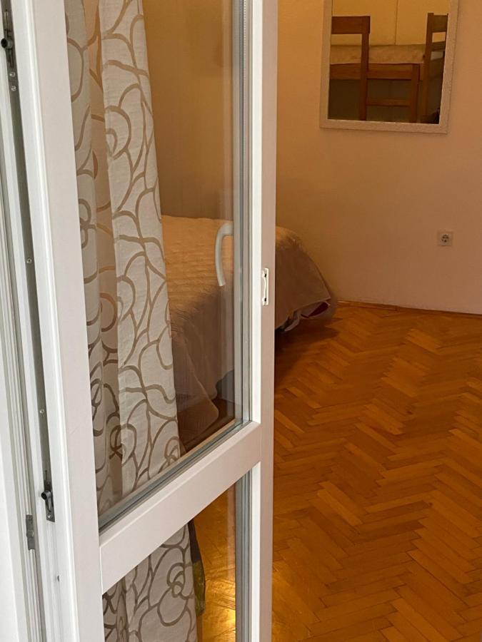Diana Rooms And Apartments 스타리그라드 파클레니차 외부 사진