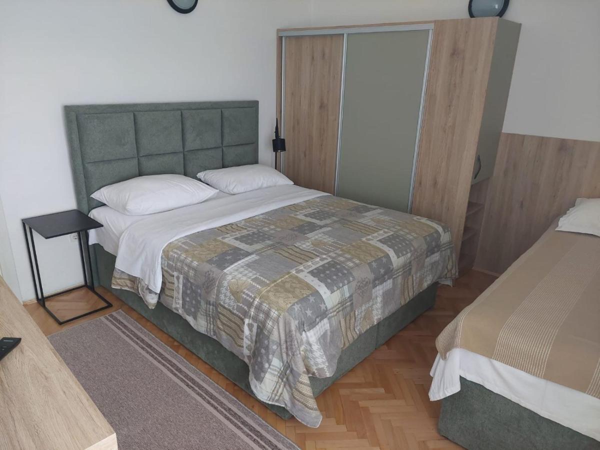 Diana Rooms And Apartments 스타리그라드 파클레니차 외부 사진