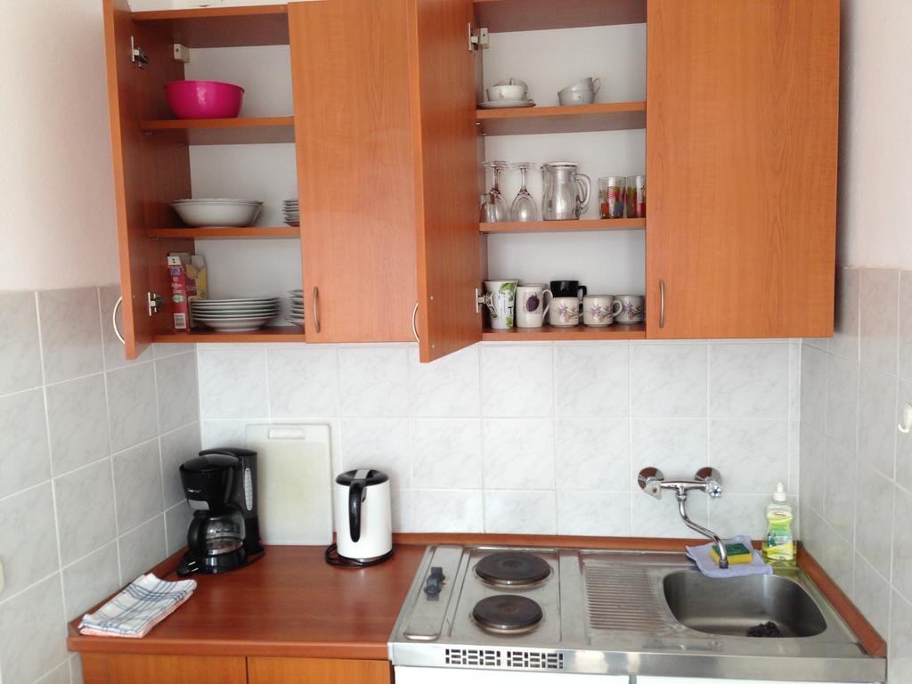 Diana Rooms And Apartments 스타리그라드 파클레니차 객실 사진